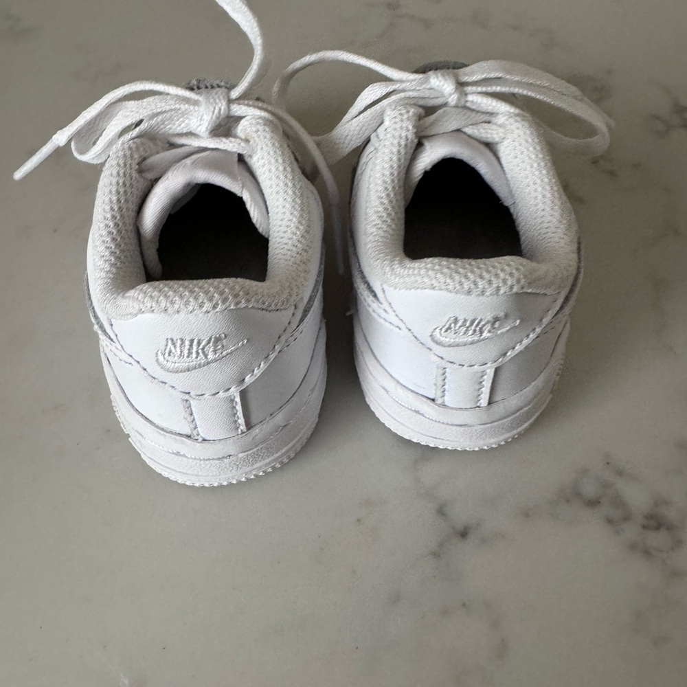 White Nike sneakers size 3 (baby’s) all white like new